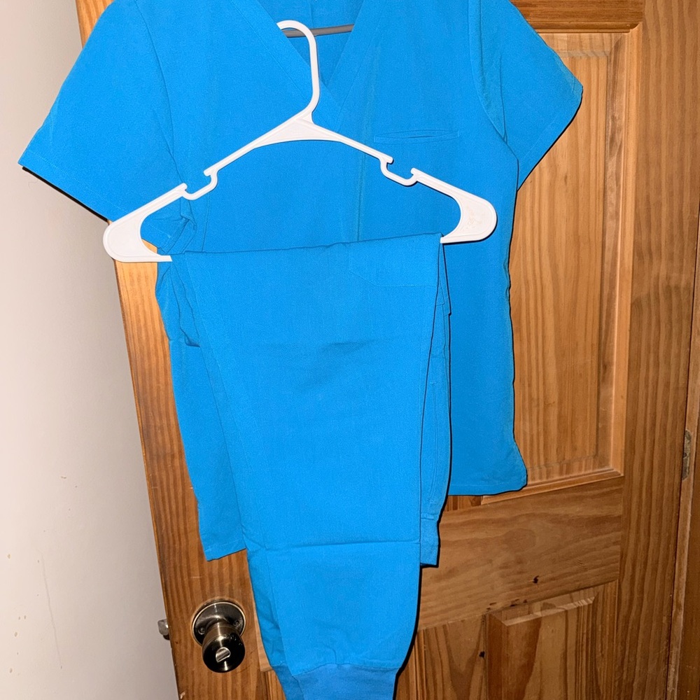 Mandala Women's Bright Blue Scrub Set - Comfortable V-neck Top & Jogger Pants
